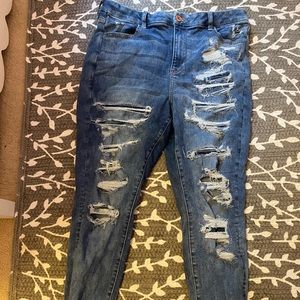 Distressed Curvy American Eagle Jeans Size 16